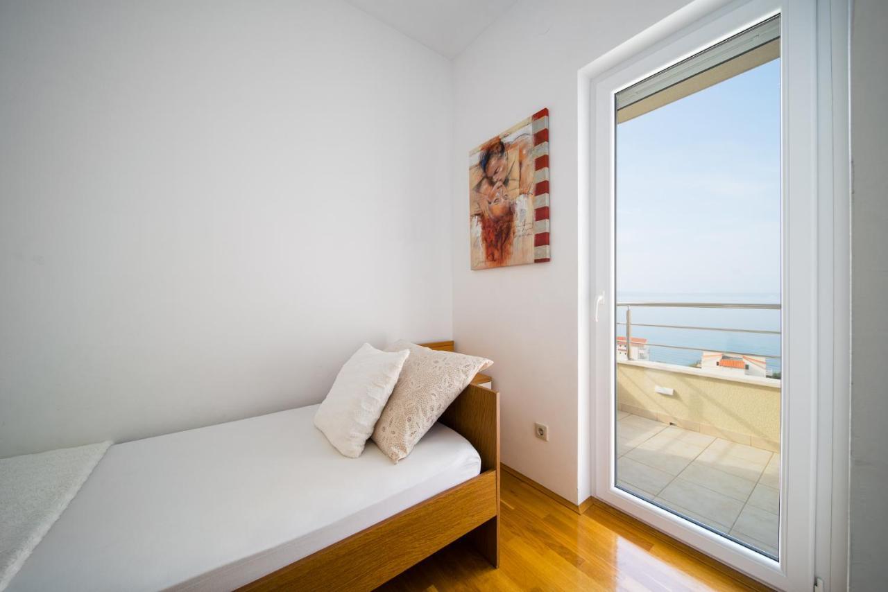 Apartment Toma Подстрана Екстер'єр фото