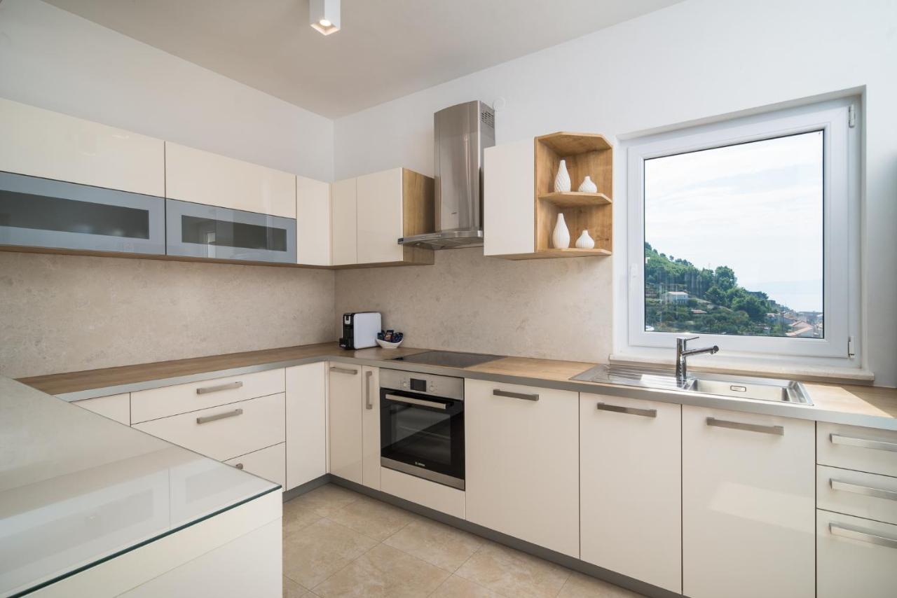 Apartment Toma Подстрана Екстер'єр фото