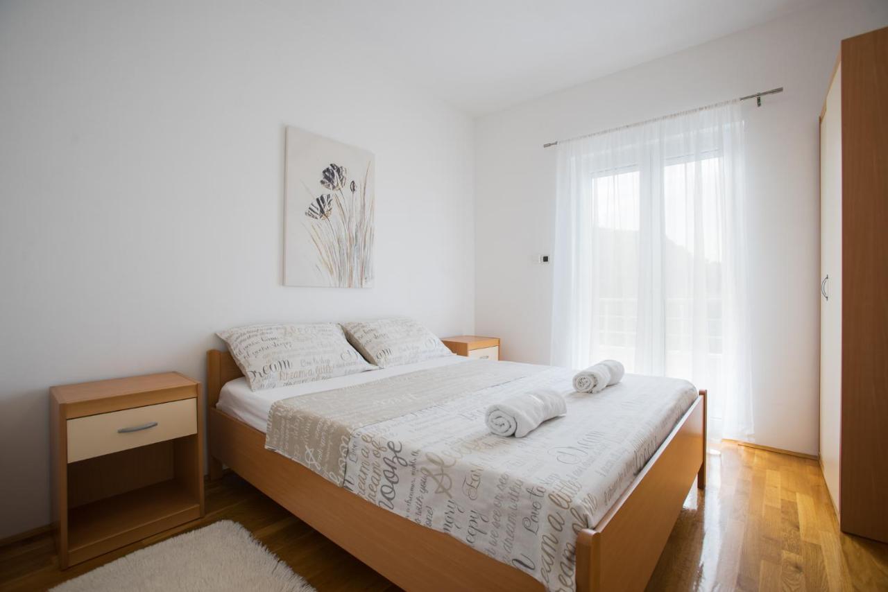 Apartment Toma Подстрана Екстер'єр фото