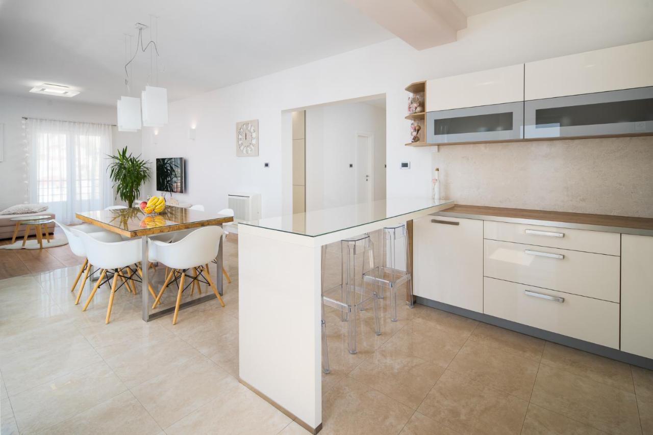 Apartment Toma Подстрана Екстер'єр фото