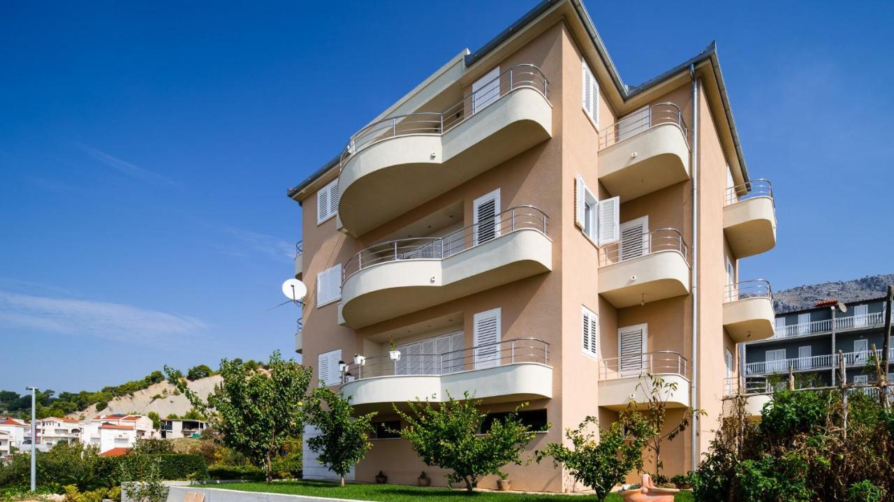 Apartment Toma Подстрана Екстер'єр фото